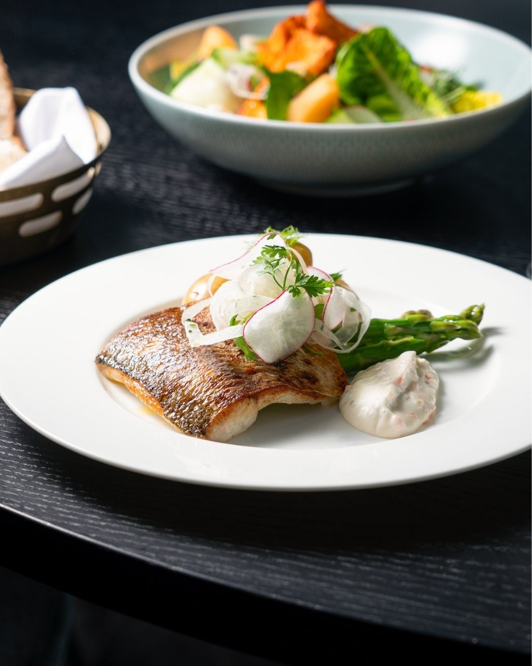 The best moment of the day – lunch at Hansa Café Bar! 🍴
Join us daily between 11 AM and 4 PM for a delicious lunch – and when the weather is on our side, you can enjoy it on our sunny terrace too ☀️
Welcome to relax and refuel in the heart of the city.
#HansaCafeBar #NHCollectionHelsinkiGrandHansa #HelsinkiLunch #CityLunch #TerraceLunch #LunchTime