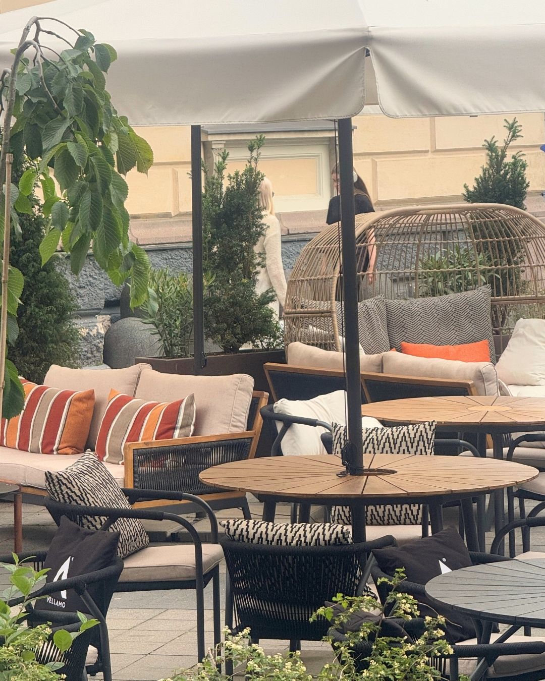 Have you already experienced our cozy summer terrace this season? 🌿
When the weather allows, the terrace at Hansa Café Bar is the perfect spot for lunch, coffee or a drink in the heart of the city.
#NHCollectionHelsinkiGrandHansa #HansaCaféBarTerrace #HelsinkiTerrace #SummerVibes #HelsinkiRestaurants