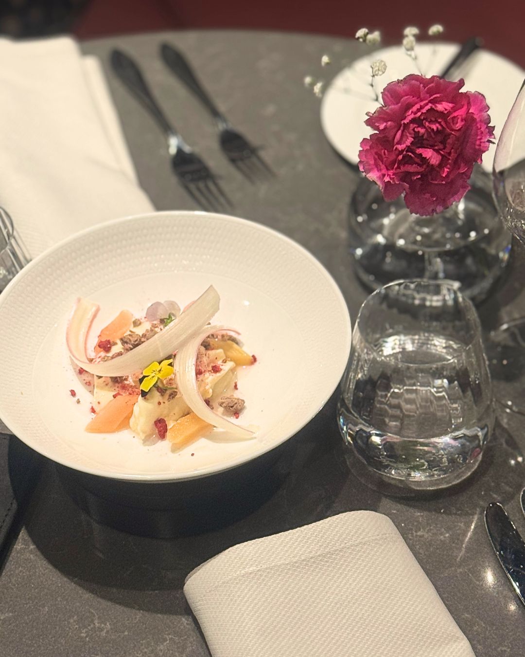 Taste the purity of fresh ingredients at our Brasserie ✨
Join us for an unforgettable dining experience, where every dish is crafted with the finest, most beautiful ingredients. The French cooking methods tie everything together in a delicious and surprising way.
Hansa Café Brasserie is open Wed-Sat, 17:00–23:00 – come and enjoy!
#HansaCafeBrasserie #Brasserie #FreshIngredients #HelsinkiDining #PureFlavors #HelsinkiEats
