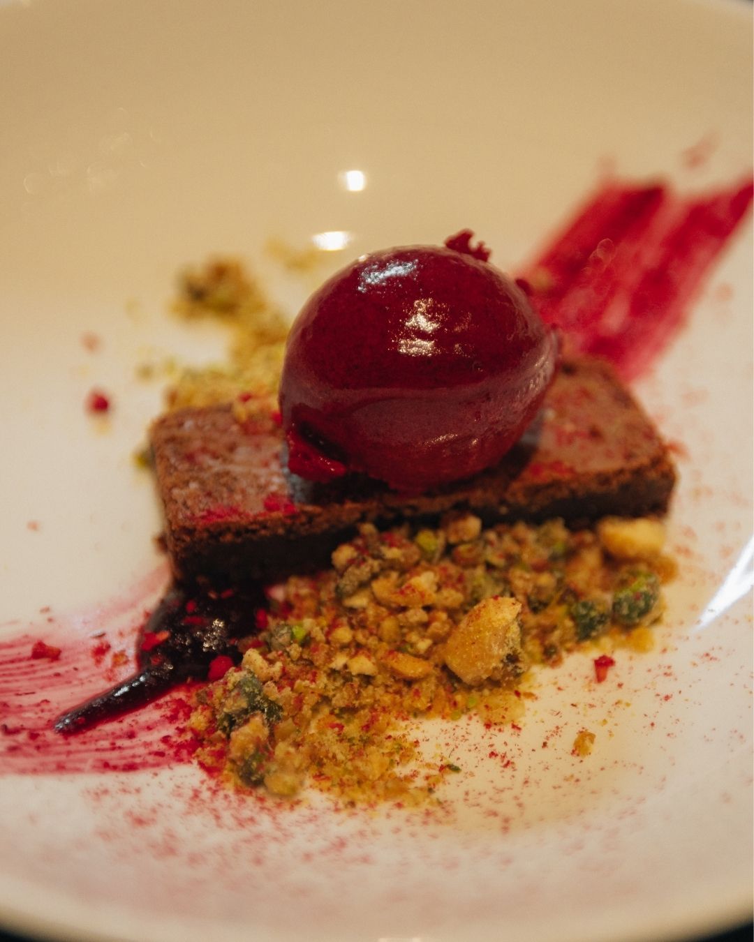 Craving something sweet? 🍬
Make your way to Hansa Café Bar or Brasserie – a little indulgence is always a good idea. 💛
#NHCollectionHelsinkiGrandHansa #HansaCaféBar #HelsinkiMoments #HelsinkiRestaurants