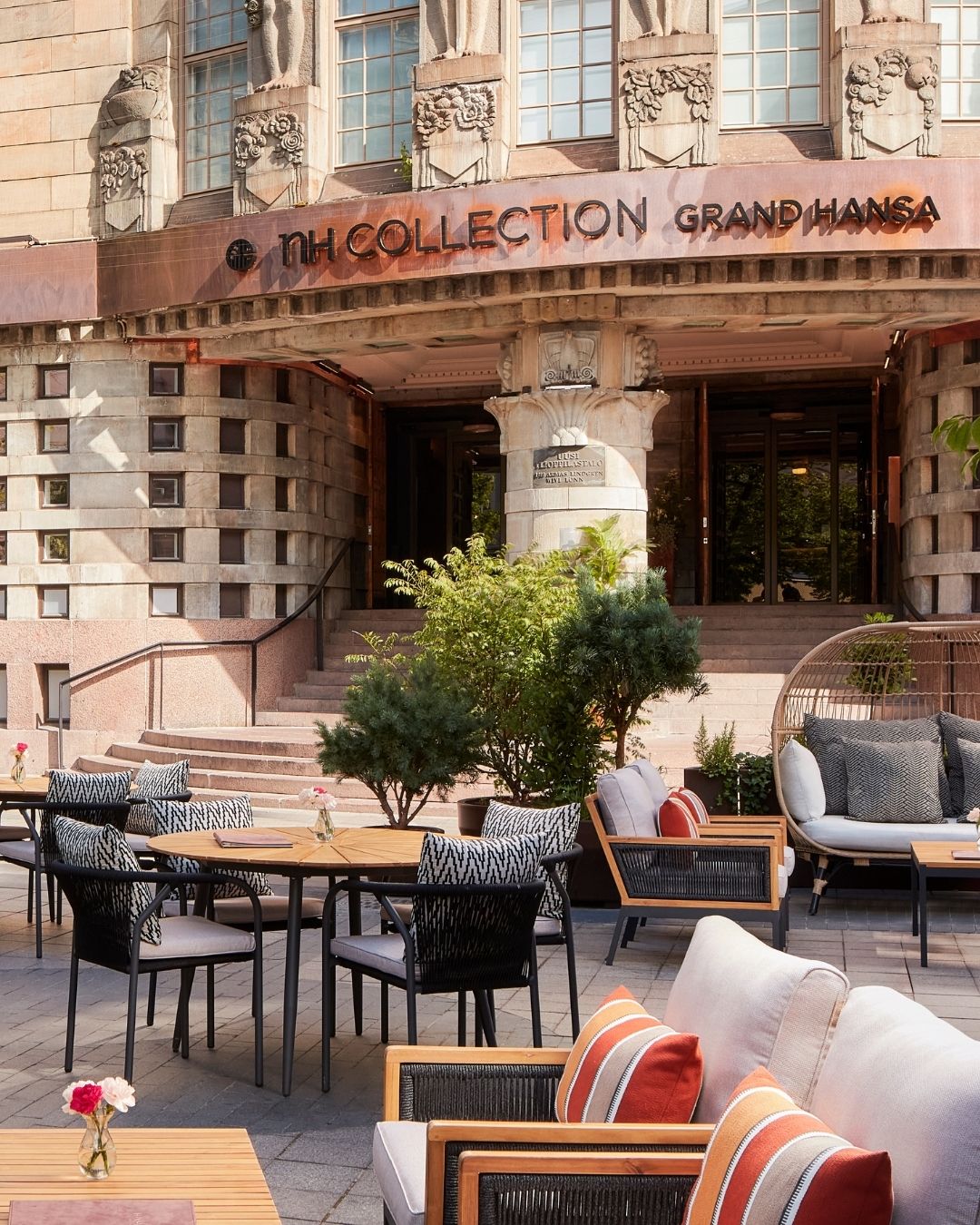 It's Thursday which means summer sounds & finnish flavours!
Finnish Flavours Club brings live music to Hansa Café Bar & terrace – come enjoy the sunny vibes with a drink and great tunes from our troubadour! ☀️
#HansaCaféBarTeracceHelsinki #NHCollectionHelsinkiGrandHansa #SummerVibes #FinnishFlavoursClub #HansaCafeBar #TerraceVibes #TeracceHelsinki