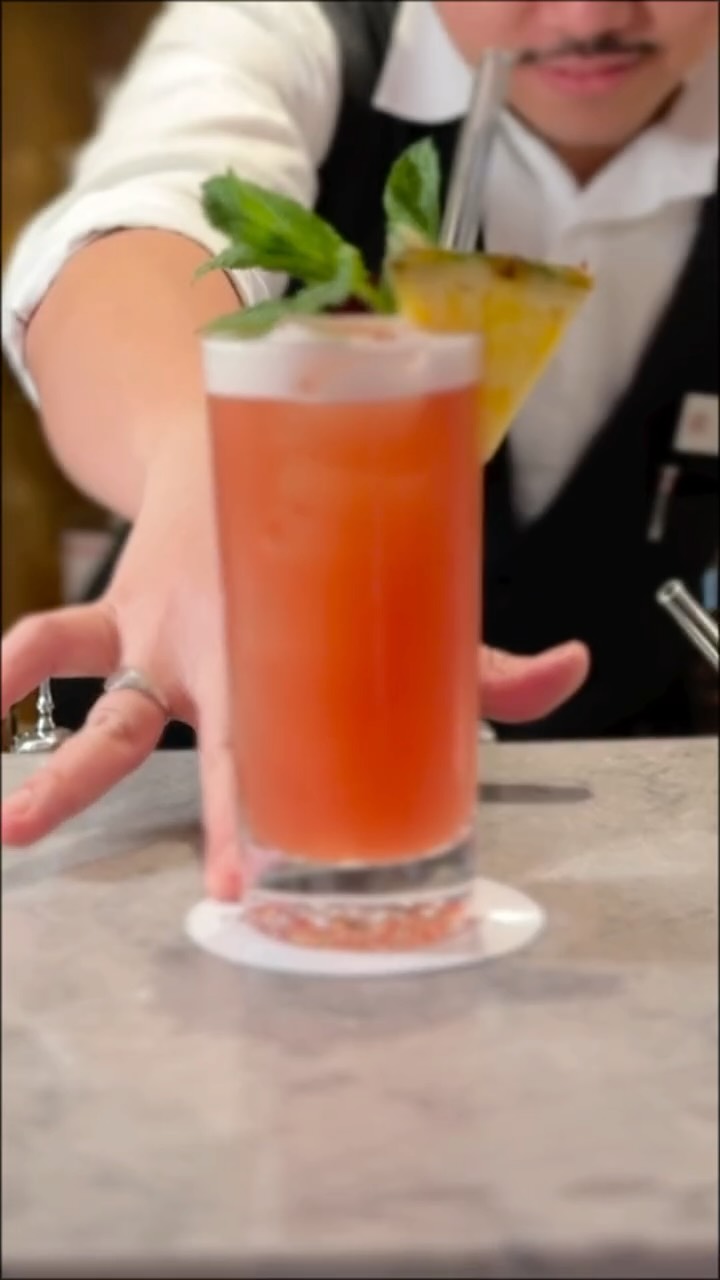 Time for classic cocktails. Effortless, elegant and always just right. 🍸

Don't forget this week's Sunday–Thursday Weekly Cocktail: Pisco Sour €12.50 ✨

#HansaCafeBarBrasserie #NHCollectionHelsinkiGrandHansa #NHCollection